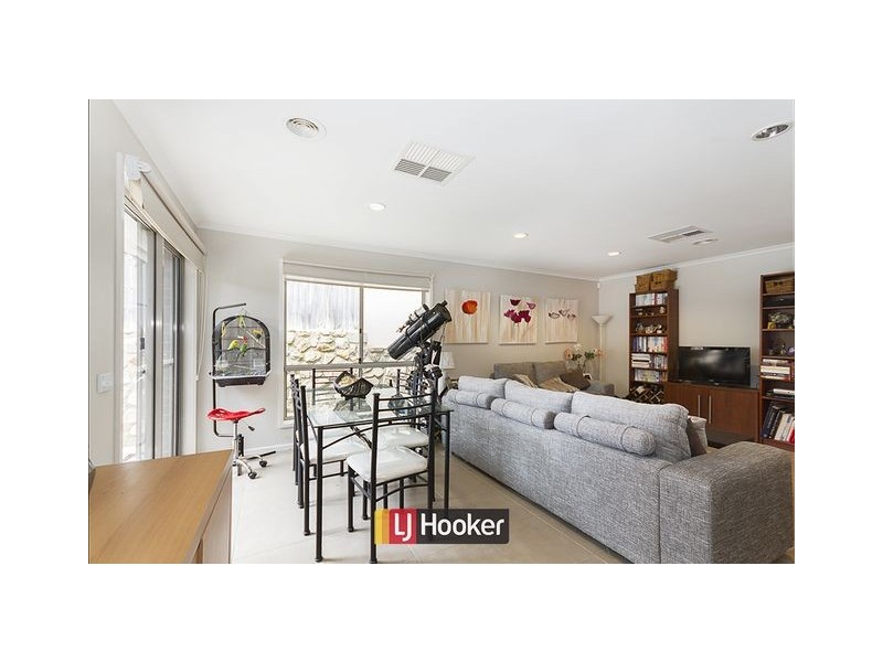 5 Bromham Street, Forde ACT 2914