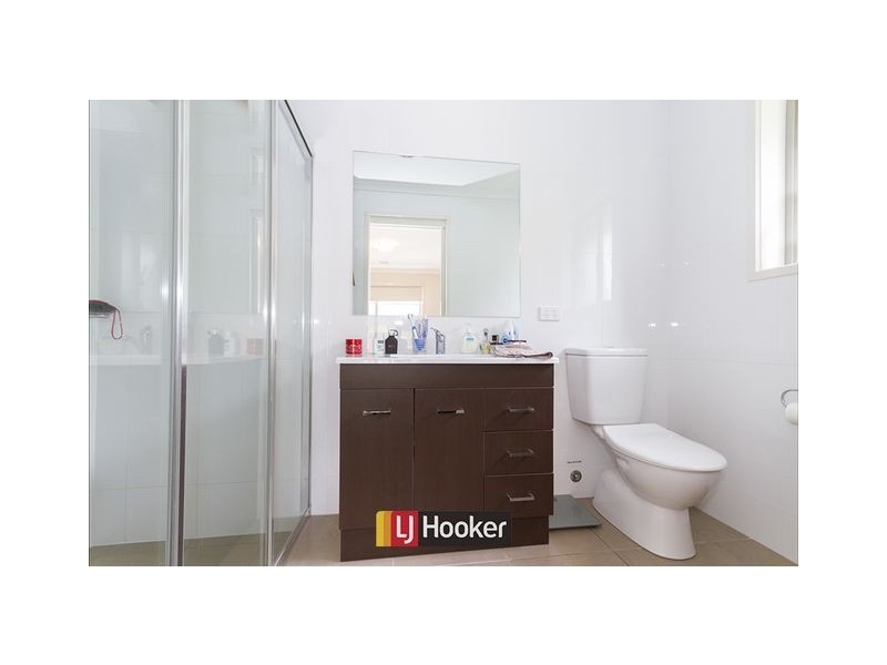 5 Bromham Street, Forde ACT 2914