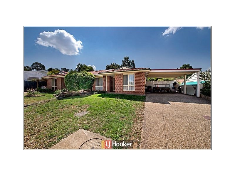 6 Mandurah Place, Ngunnawal ACT 2913