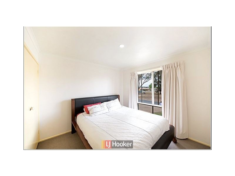 6 Mandurah Place, Ngunnawal ACT 2913