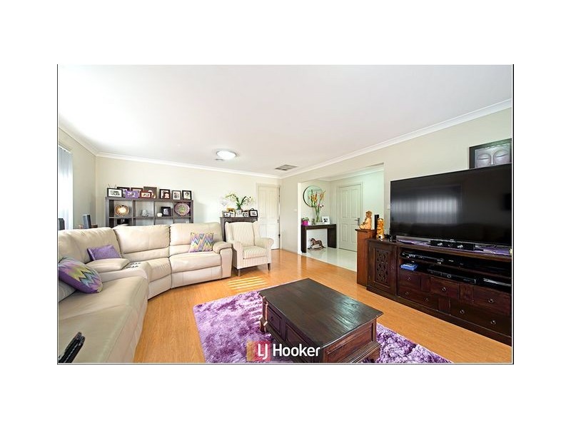 12 Selleck Street, Casey ACT 2913