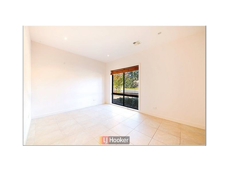 4 Mary Hall Circuit, Dunlop ACT 2615