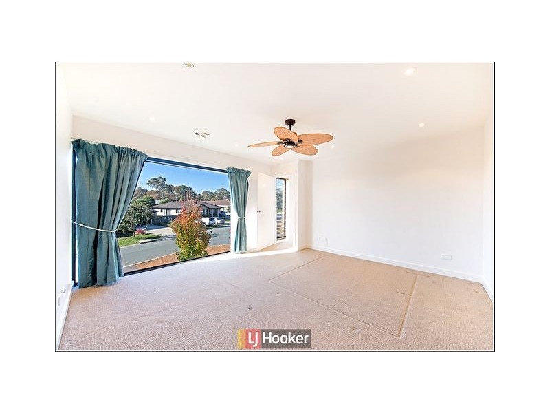 4 Mary Hall Circuit, Dunlop ACT 2615