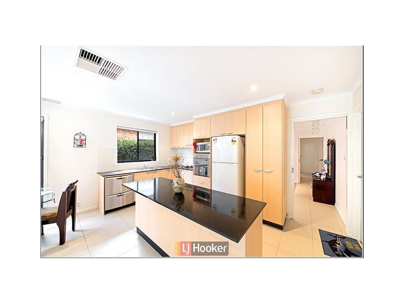 15 Ruth Bedford Street, Franklin ACT 2913