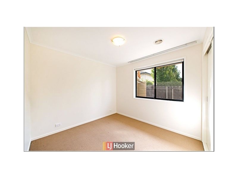 15 Ruth Bedford Street, Franklin ACT 2913