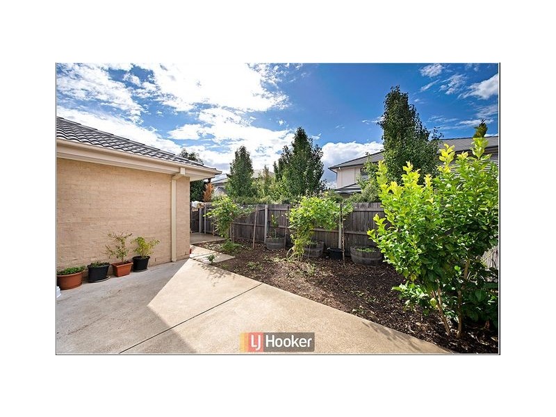 15 Ruth Bedford Street, Franklin ACT 2913