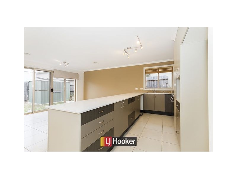 6 Cleggett Street, Forde ACT 2914