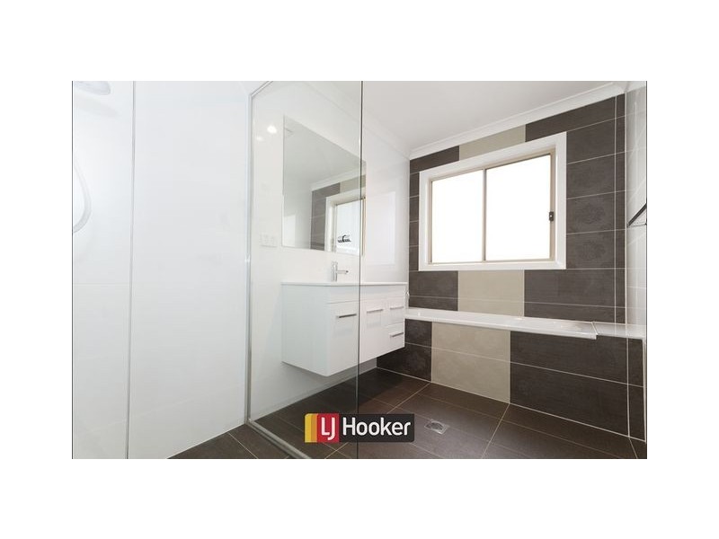 1/3 Deasey Close, Casey ACT 2913