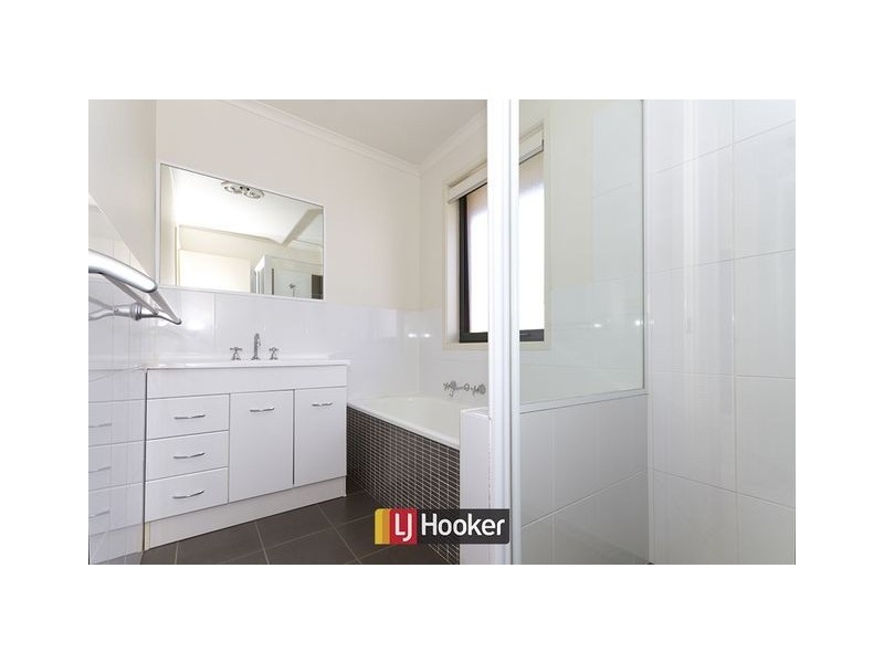 302 Anthony Rolfe Avenue, Gungahlin ACT 2912