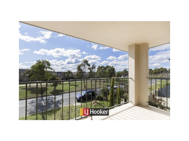 302 Anthony Rolfe Avenue, Gungahlin ACT 2912