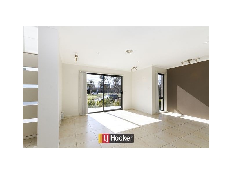 302 Anthony Rolfe Avenue, Gungahlin ACT 2912