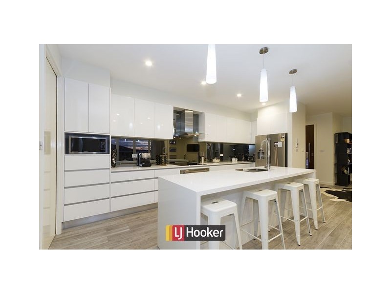 15 Maranunga Crescent, Crace ACT 2911