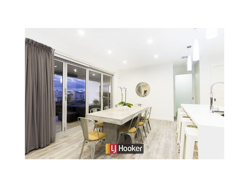 15 Maranunga Crescent, Crace ACT 2911