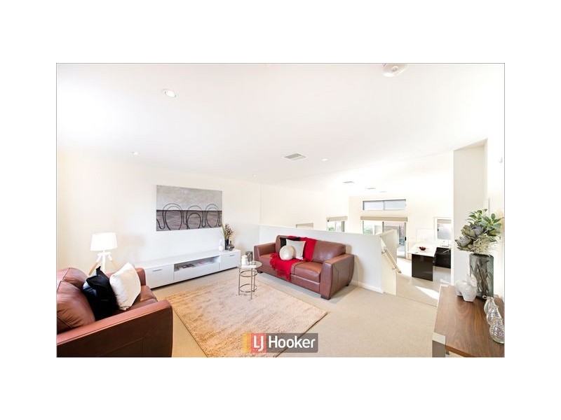 21/98 Henry Kendall Street, Franklin ACT 2913