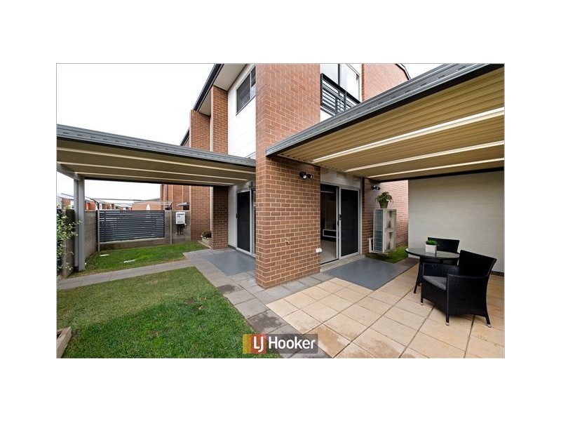 21/98 Henry Kendall Street, Franklin ACT 2913