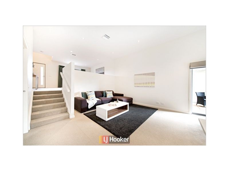 21/98 Henry Kendall Street, Franklin ACT 2913