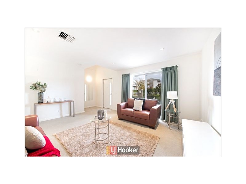 21/98 Henry Kendall Street, Franklin ACT 2913