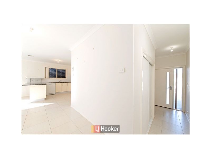 13 Basham Street, Franklin ACT 2913