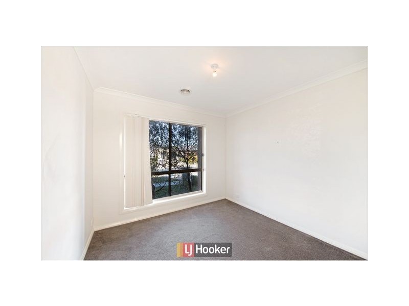 13 Basham Street, Franklin ACT 2913