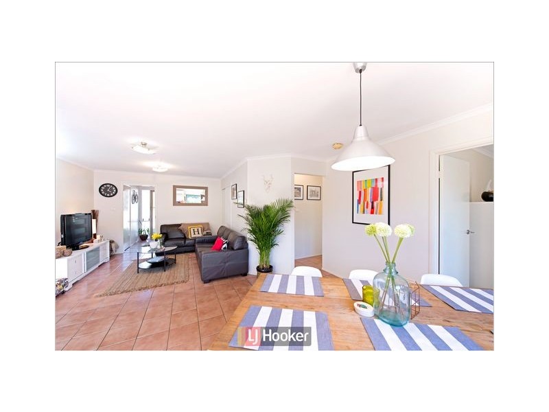 20 Burrumarra Avenue, Ngunnawal ACT 2913