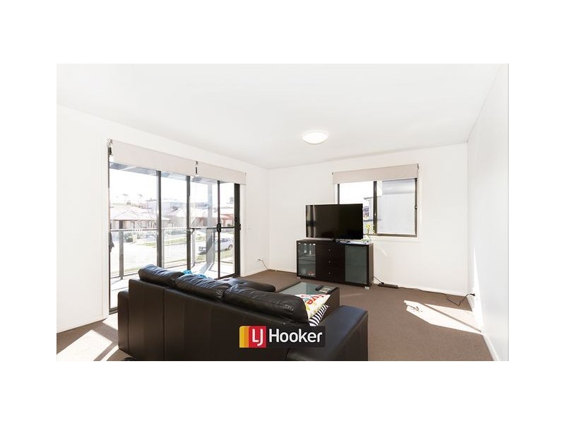 32/82 Henry Kendall Street, Franklin ACT 2913