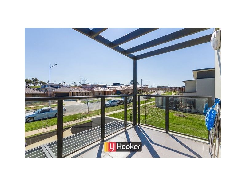 32/82 Henry Kendall Street, Franklin ACT 2913