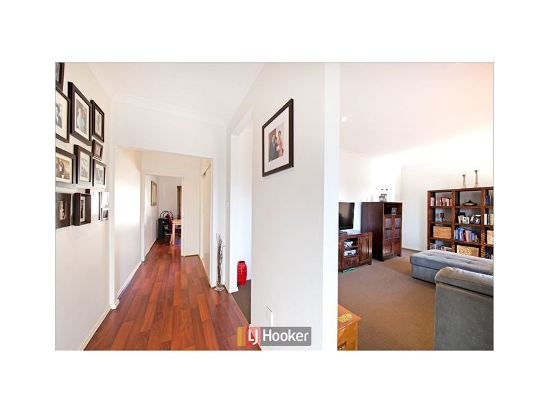 8 Wombeyan Street, Harrison ACT 2914