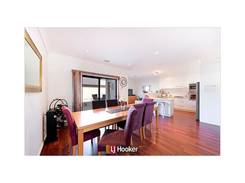 8 Wombeyan Street, Harrison ACT 2914
