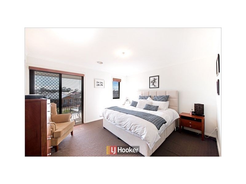 8 Wombeyan Street, Harrison ACT 2914