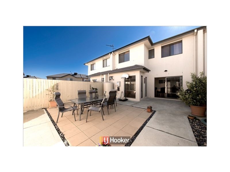 8 Wombeyan Street, Harrison ACT 2914