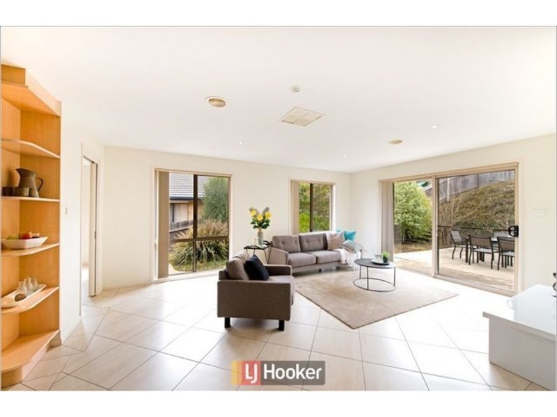 13 Mt Warning Crescent, Palmerston ACT 2913