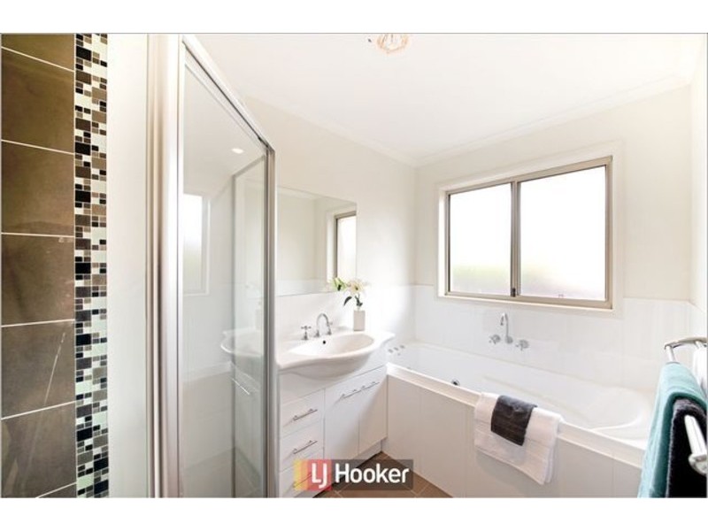 13 Mt Warning Crescent, Palmerston ACT 2913