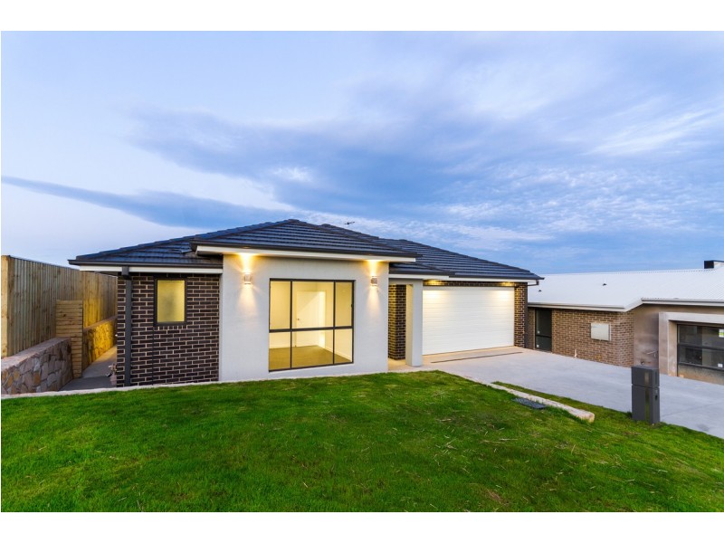 10 Fricker Place, Casey ACT 2913