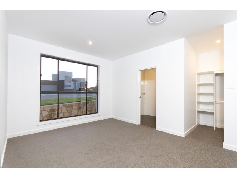 10 Fricker Place, Casey ACT 2913