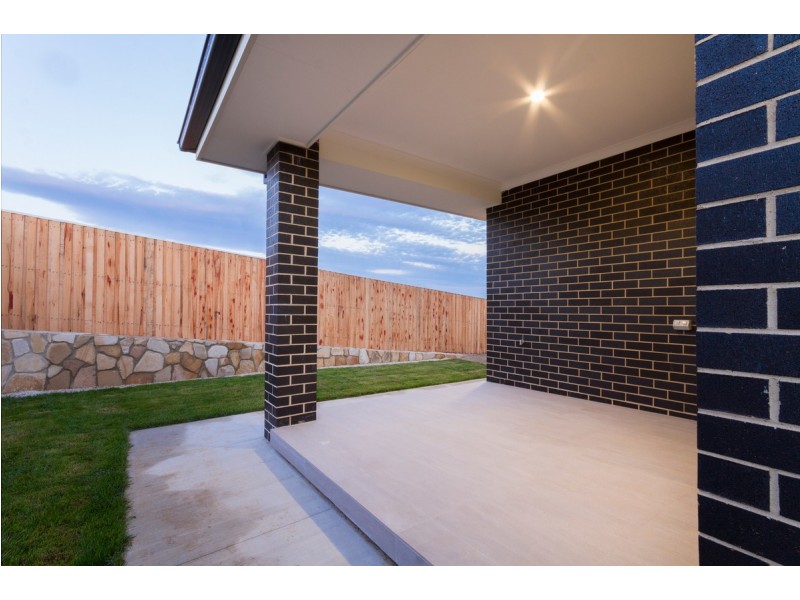 10 Fricker Place, Casey ACT 2913