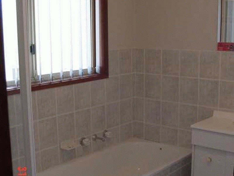 9 Severne Crescent, Kambah ACT 2902