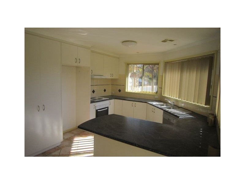 40 Yumba Avenue, Ngunnawal ACT 2913
