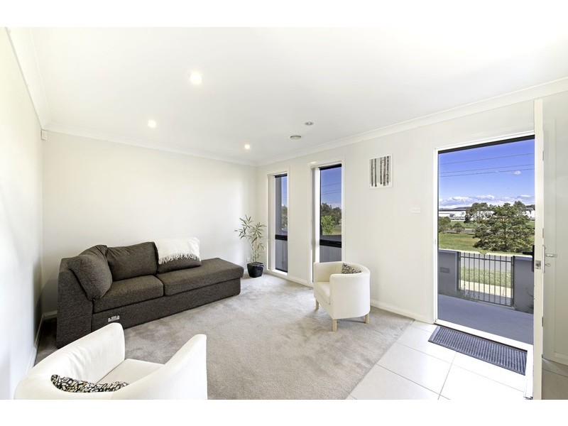 13 Lansdown Crescent, Casey ACT 2913