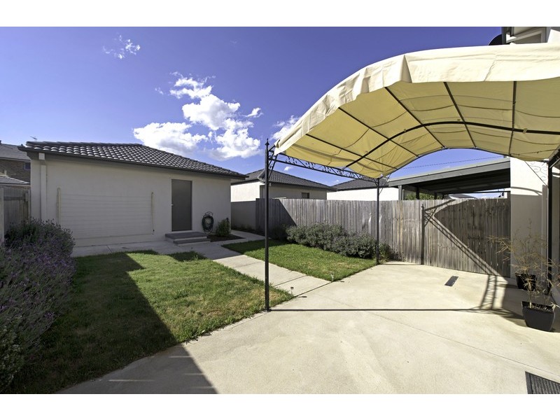 13 Lansdown Crescent, Casey ACT 2913