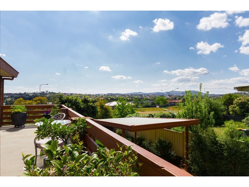16 Lambell Close, Palmerston ACT 2913