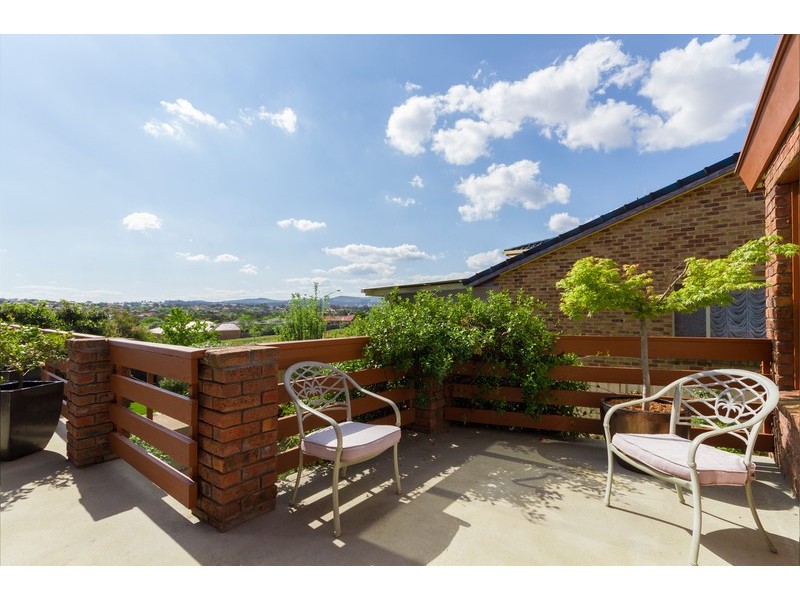 16 Lambell Close, Palmerston ACT 2913