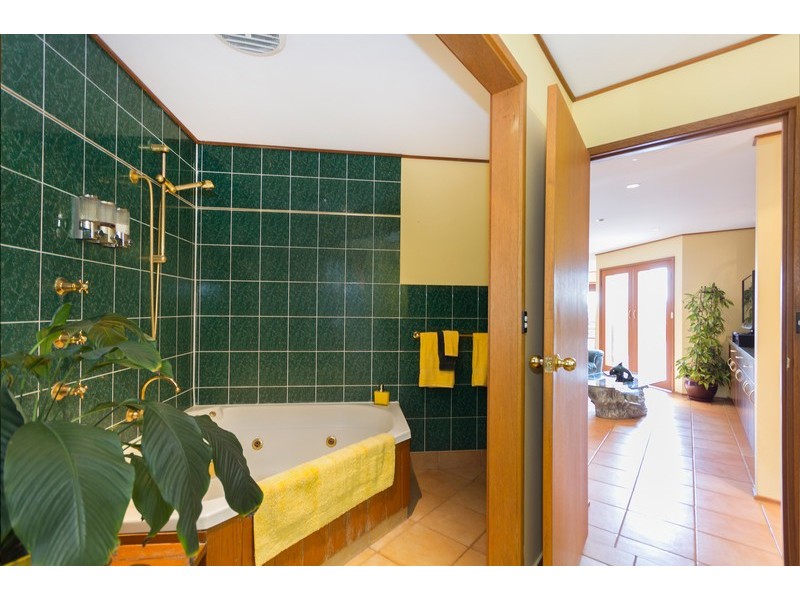 16 Lambell Close, Palmerston ACT 2913