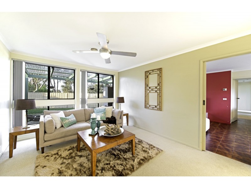 2 Dean Place, Charnwood ACT 2615