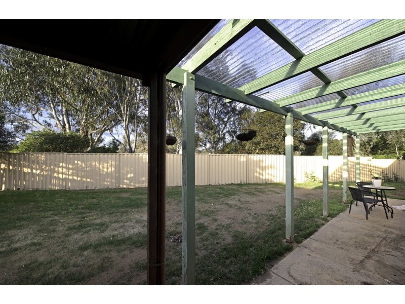 2 Dean Place, Charnwood ACT 2615