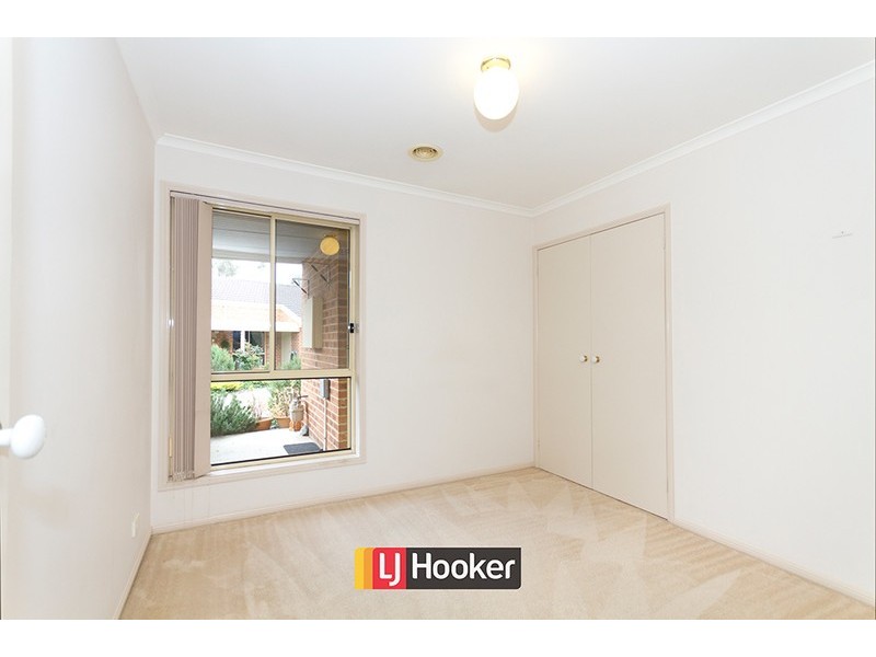 13/2 Lander Crescent, Amaroo ACT 2914