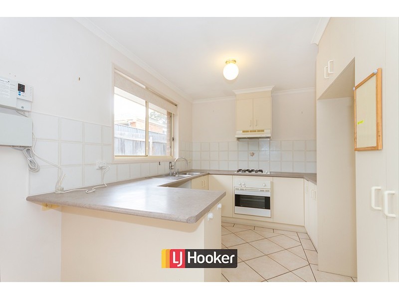 13/2 Lander Crescent, Amaroo ACT 2914