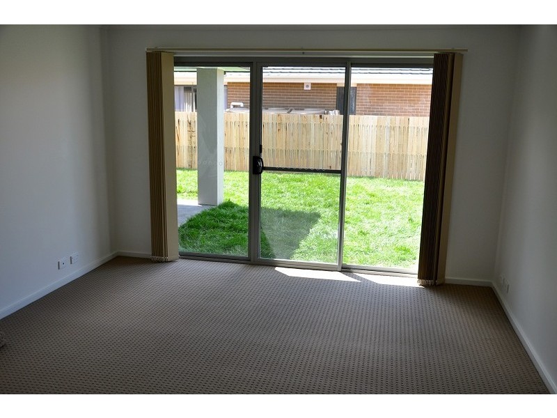 12 Nina Murdoch Crescent, Franklin ACT 2913