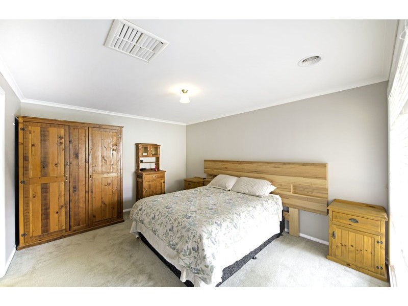 33 Kurrama Close, Ngunnawal ACT 2913