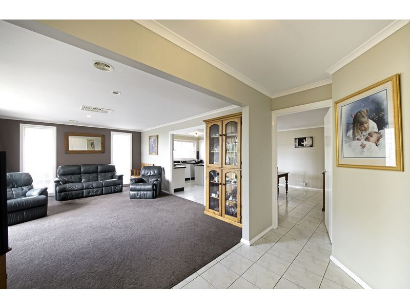 33 Kurrama Close, Ngunnawal ACT 2913