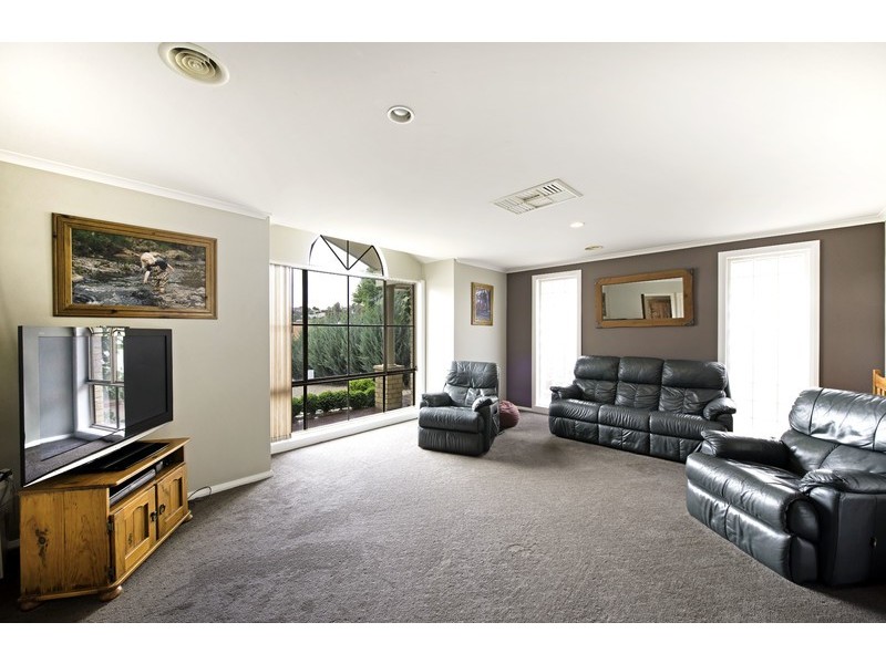 33 Kurrama Close, Ngunnawal ACT 2913